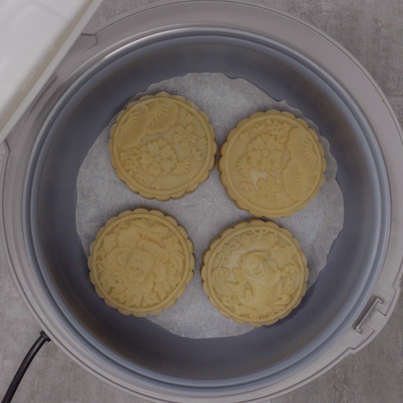 Bước 5 Nướng bánh Bánh trung thu nhân đậu xanh bằng nồi cơm điện