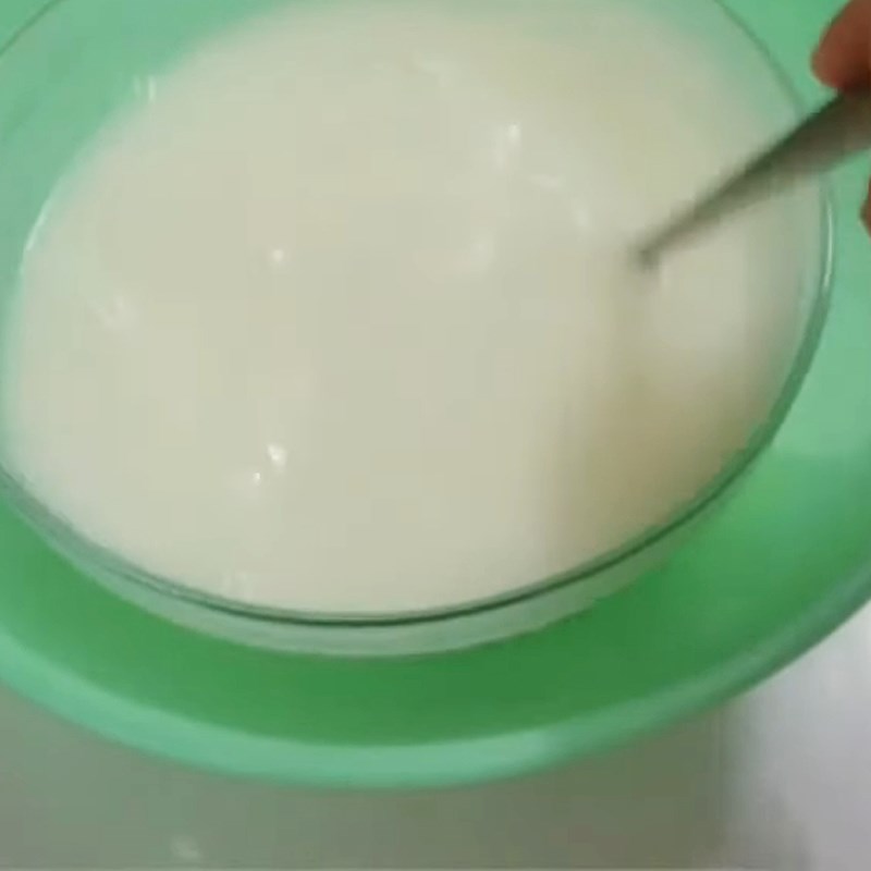 Bước 5 Khuấy rau câu với sữa đặc Bánh trung thu rau câu nhân trà xanh