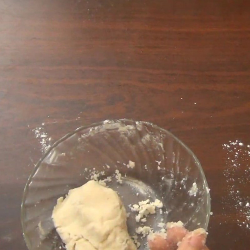 Bước 2 Trộn bột màu Bánh trung thu ngàn lớp nhân đậu xanh